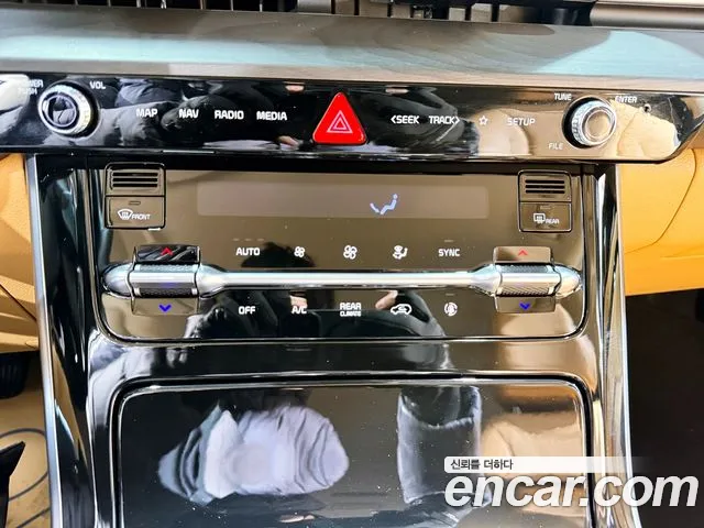 Kia Carnival 2020 thumb 9