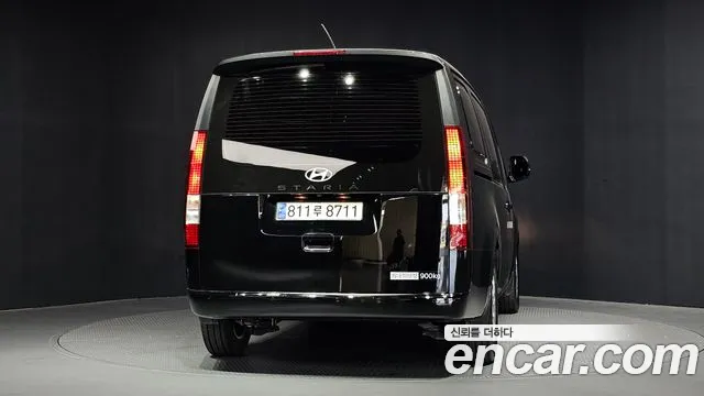 Hyundai Staria 2024 thumb 4