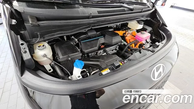 Hyundai Staria 2024 thumb 6