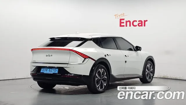 Kia EV6 2024 thumb 2
