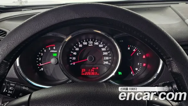 Kia Sorento 2009 thumb 8