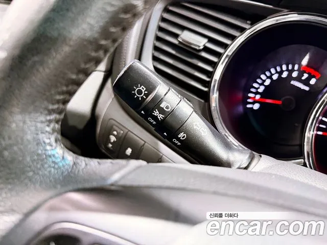 Kia K5 2011 thumb 7