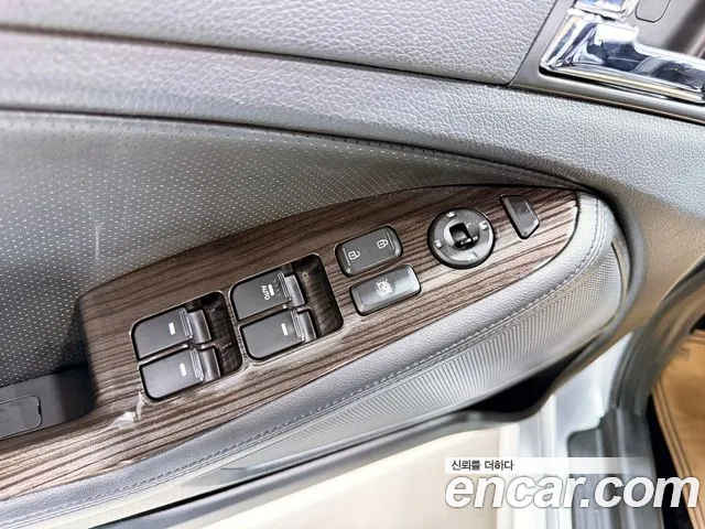 Kia K5 2011 thumb 8
