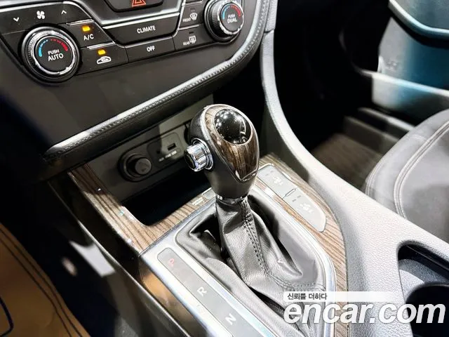 Kia K5 2011 thumb 10