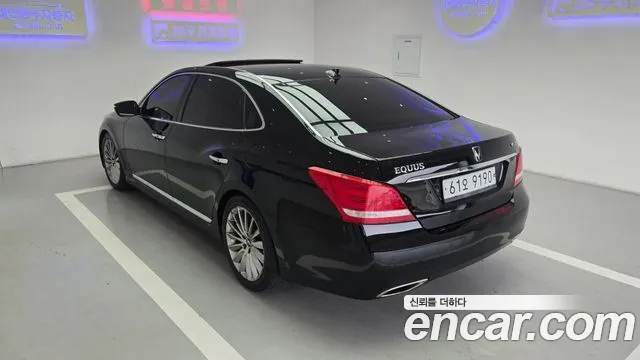 Hyundai Equus 2013 thumb 3