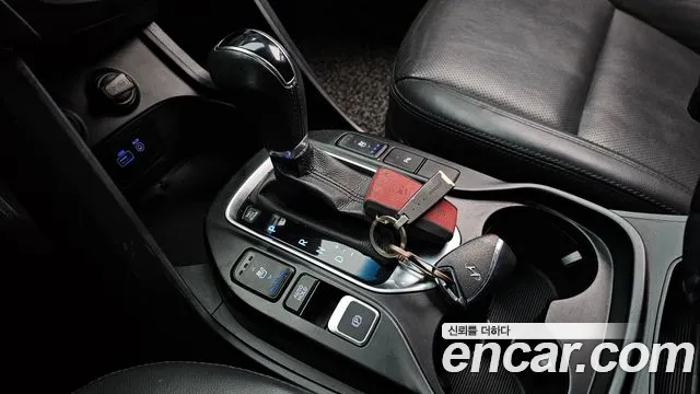 Hyundai Santa Fe 2016 thumb 9