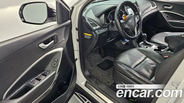 Hyundai Santa Fe 2016 thumb 10
