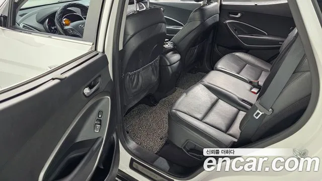 Hyundai Santa Fe 2016 thumb 12