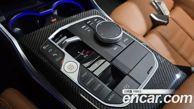 BMW 3-Series 2024 thumb 9