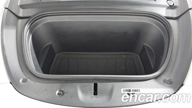 Tesla Model Y 2021 thumb 6