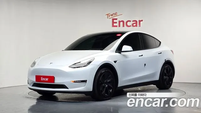 Tesla Model Y 2021 thumb 12