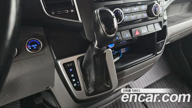 Hyundai Staria 2020 thumb 9