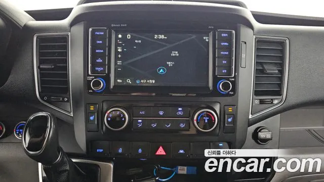 Hyundai Staria 2020 thumb 12
