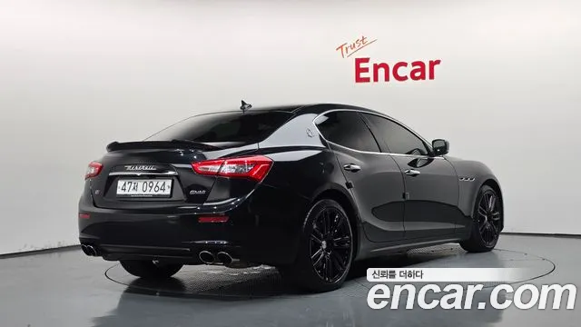 Maserati Ghibli 2014 thumb 2
