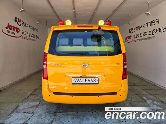 Hyundai Starex 2018 thumb 2