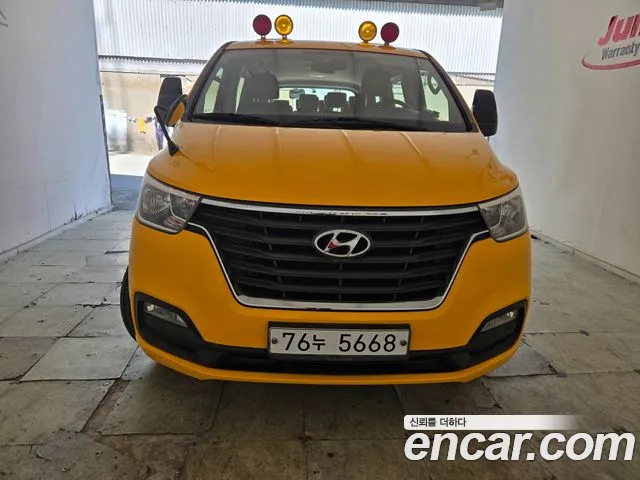 Hyundai Starex 2018 thumb 11