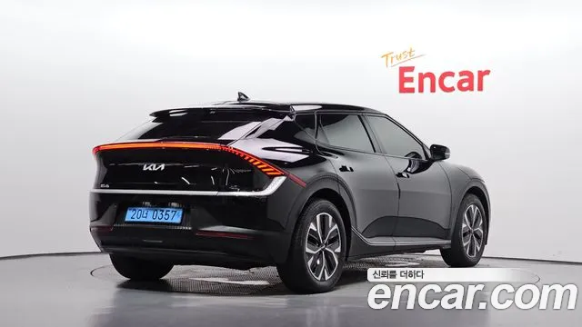 Kia EV6 2021 thumb 2