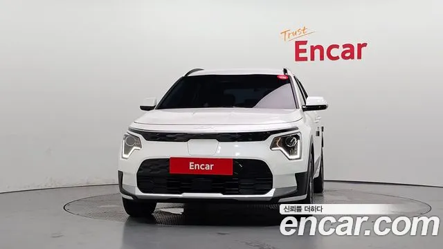 Kia Niro 2023 thumb 3