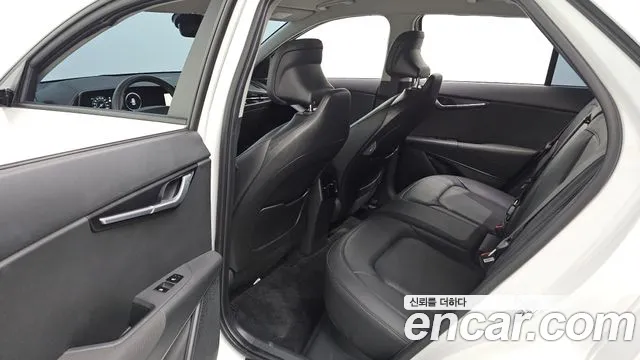 Kia Niro 2023 thumb 12