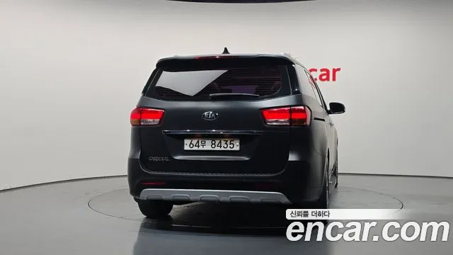 Kia Carnival 2015 thumb 4