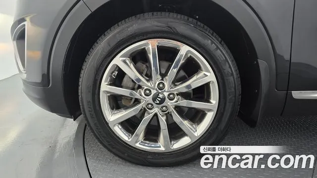 Kia Sorento 2015 thumb 5