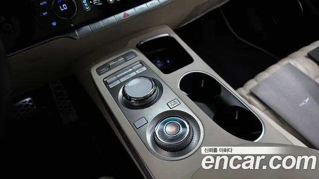 Genesis GV70 2023 thumb 9