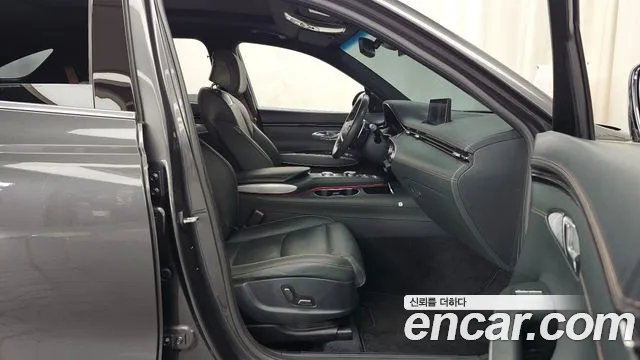 Genesis GV70 2021 thumb 11
