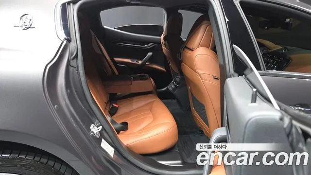 Maserati Ghibli 2021 thumb 12