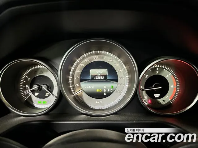 Mercedes-Benz E-Класс 2015 thumb 7