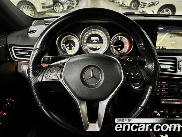Mercedes-Benz E-Класс 2015 thumb 8