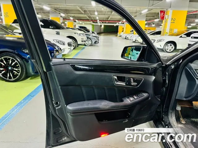 Mercedes-Benz E-Класс 2015 thumb 9