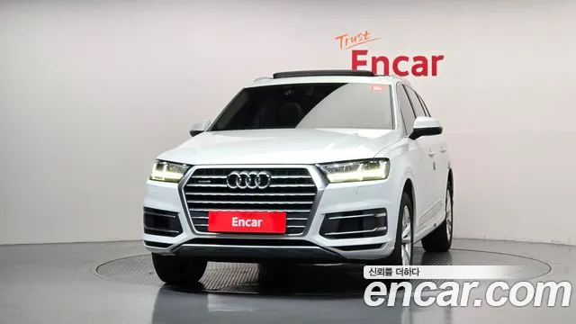 Audi Q7 2019 thumb 3