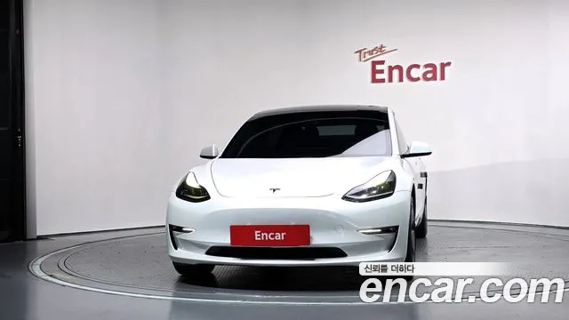 Tesla Model 3 2021 thumb 3