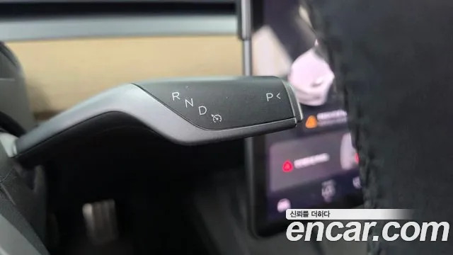 Tesla Model 3 2021 thumb 9