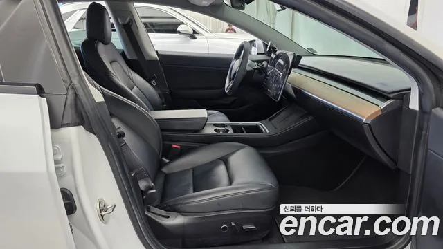 Tesla Model 3 2021 thumb 11