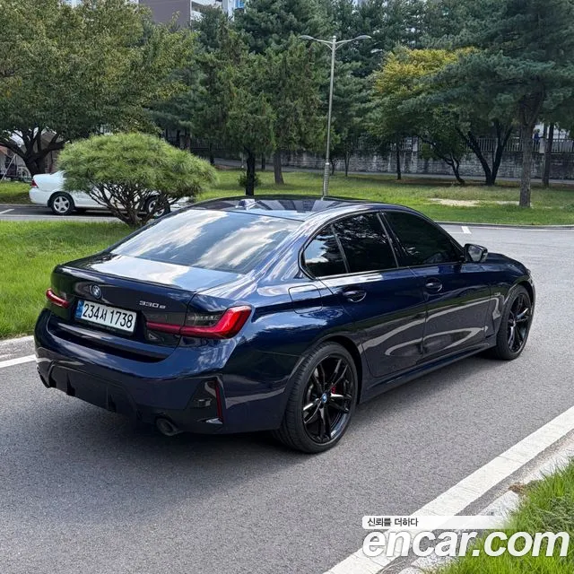 BMW 3-Series 2022 thumb 9