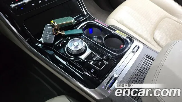 Kia Carnival 2022 thumb 9
