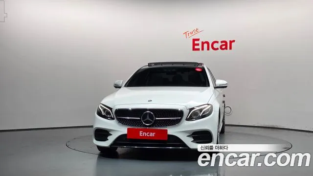 Mercedes-Benz E-Класс 2020 thumb 3