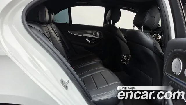 Mercedes-Benz E-Класс 2020 thumb 12