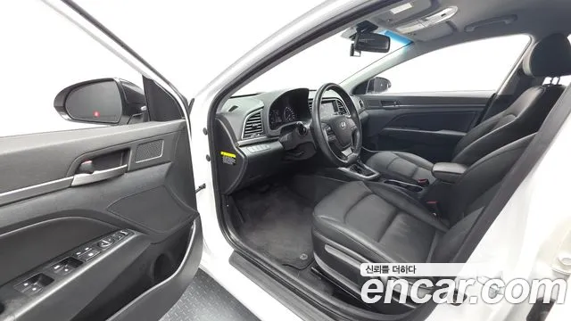 Hyundai Avante 2016 thumb 9