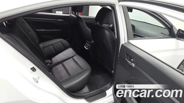 Hyundai Avante 2016 thumb 10