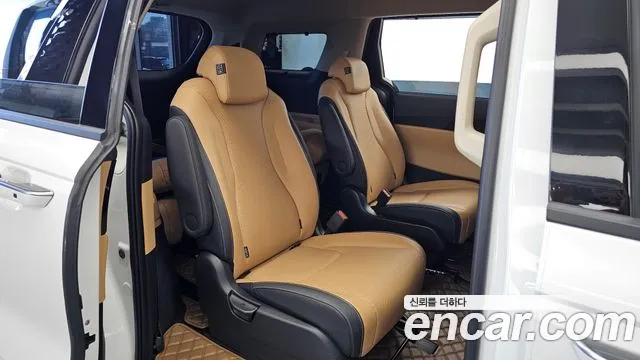 Kia Carnival 2023 thumb 12