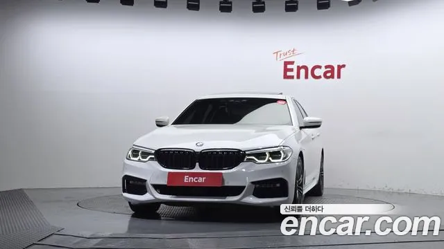BMW 5-Series 2018 thumb 3