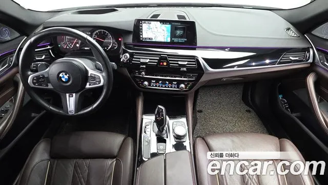 BMW 5-Series 2018 thumb 7