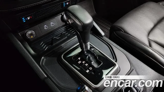 KG_Mobility_Ssangyong Rexton 2024 thumb 9