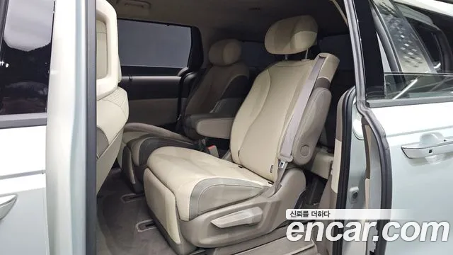 Kia Carnival 2025 thumb 12