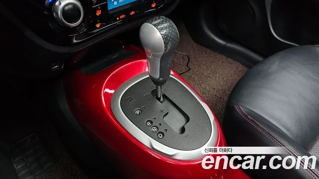 Nissan Juke 2015 thumb 9