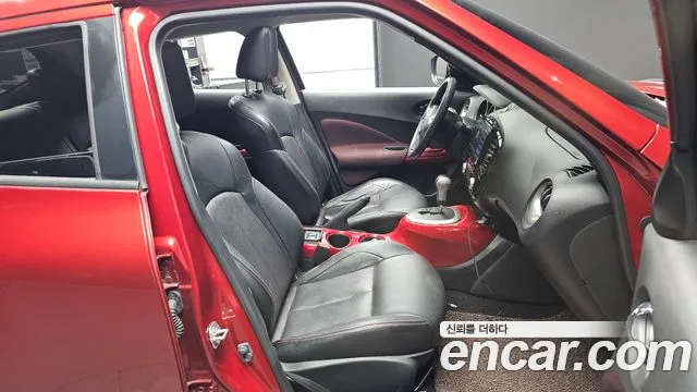 Nissan Juke 2015 thumb 10