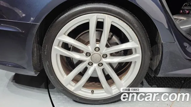Audi A6 2015 thumb 5