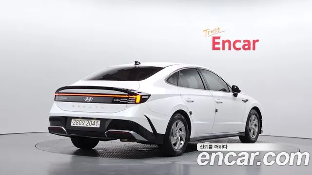 Hyundai Sonata 2023 thumb 2